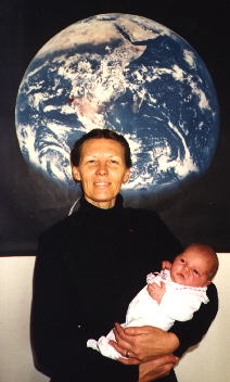 faithworld_photo.jpg (16924 bytes)
